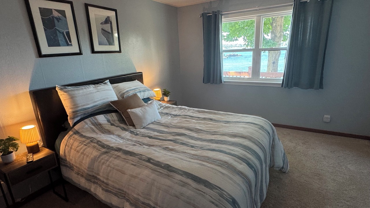 Photo of Bedroom in Lindstrom