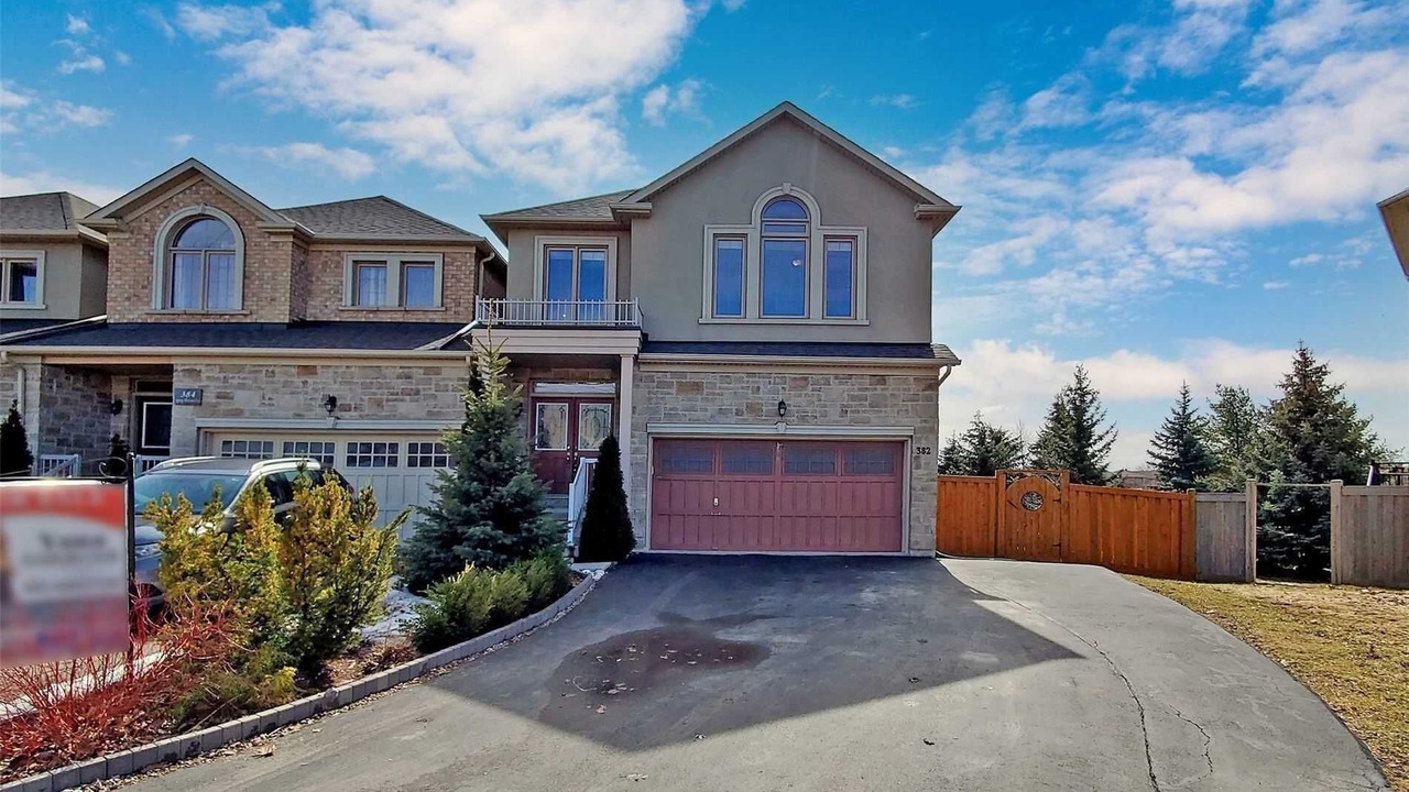 Photo of Outdoor in Oakville