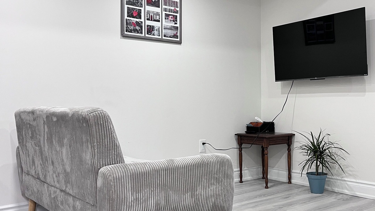 Photo of Livingroom in Oakville