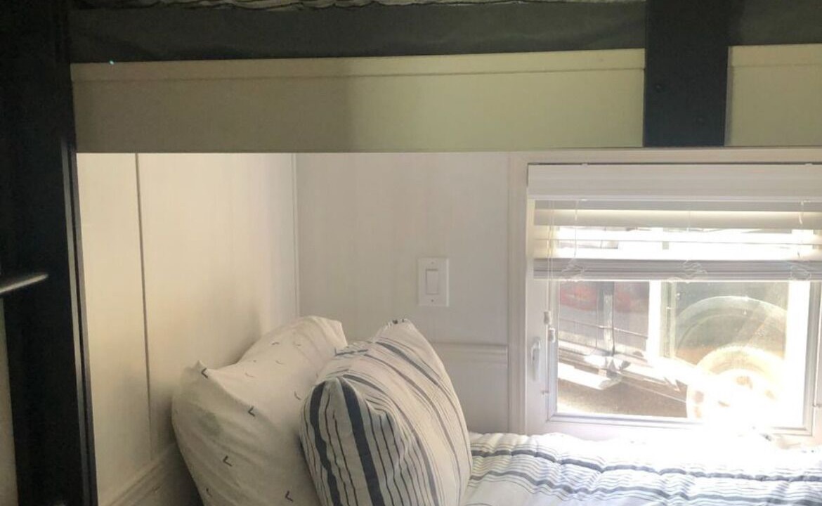 Photo of Bedroom in Pointe aux Roches