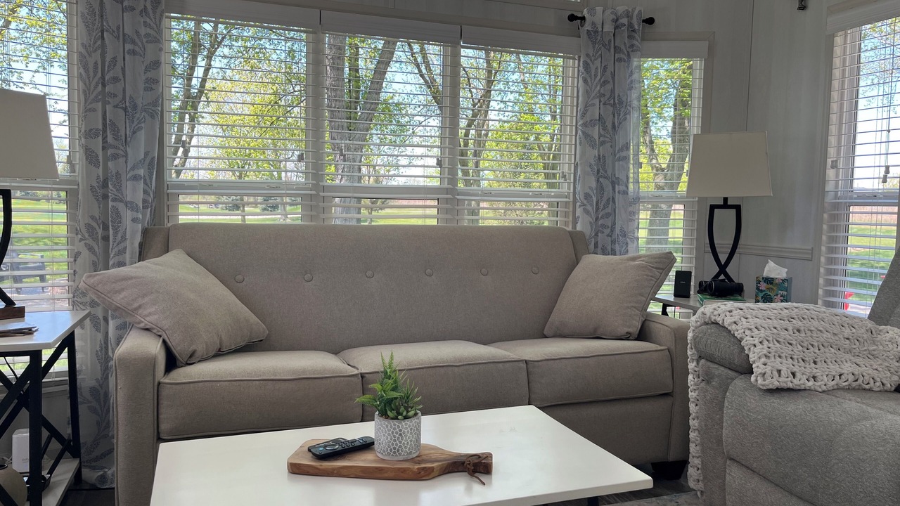 Photo of Livingroom in Pointe aux Roches