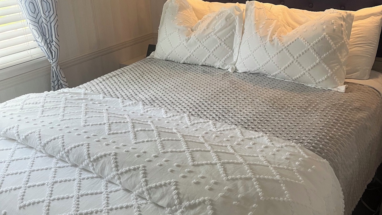 Photo of Bedroom in Pointe aux Roches