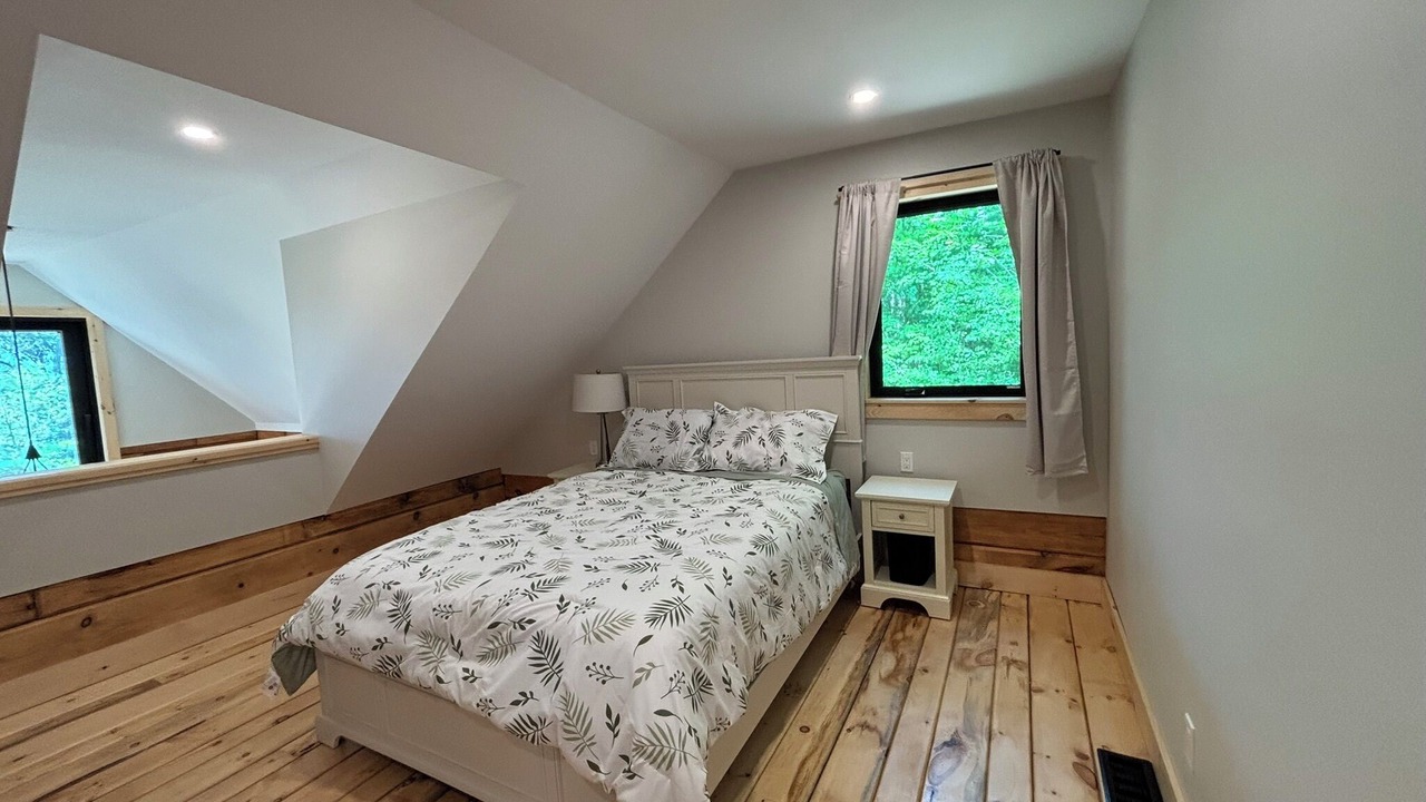 Photo of Bedroom in Central Frontenac