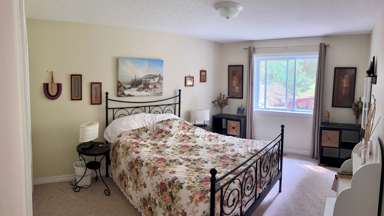 Photo of Bedroom in Lake of Bays