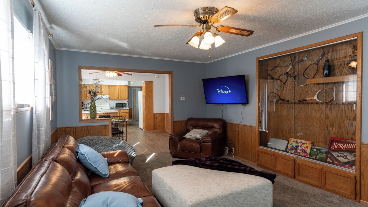 Photo of Livingroom in Detroit Lakes