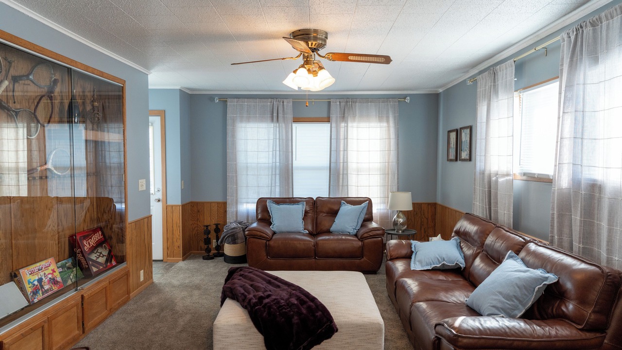 Photo of Livingroom in Detroit Lakes