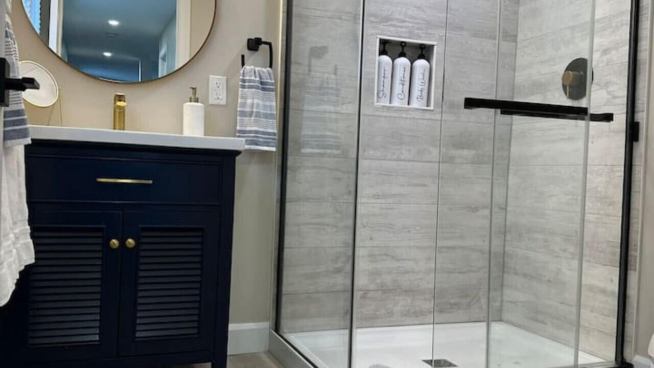 Photo of Bathroom in Gravenhurst