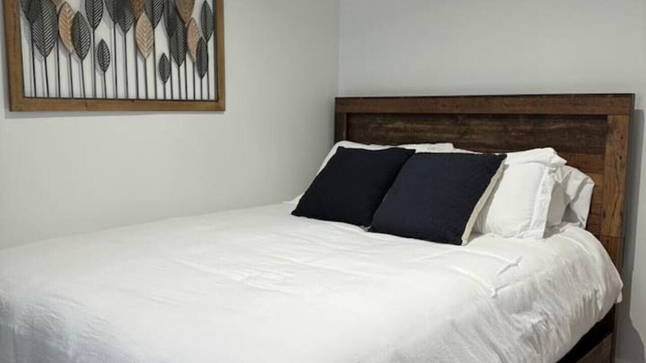 Photo of Bedroom in Gravenhurst