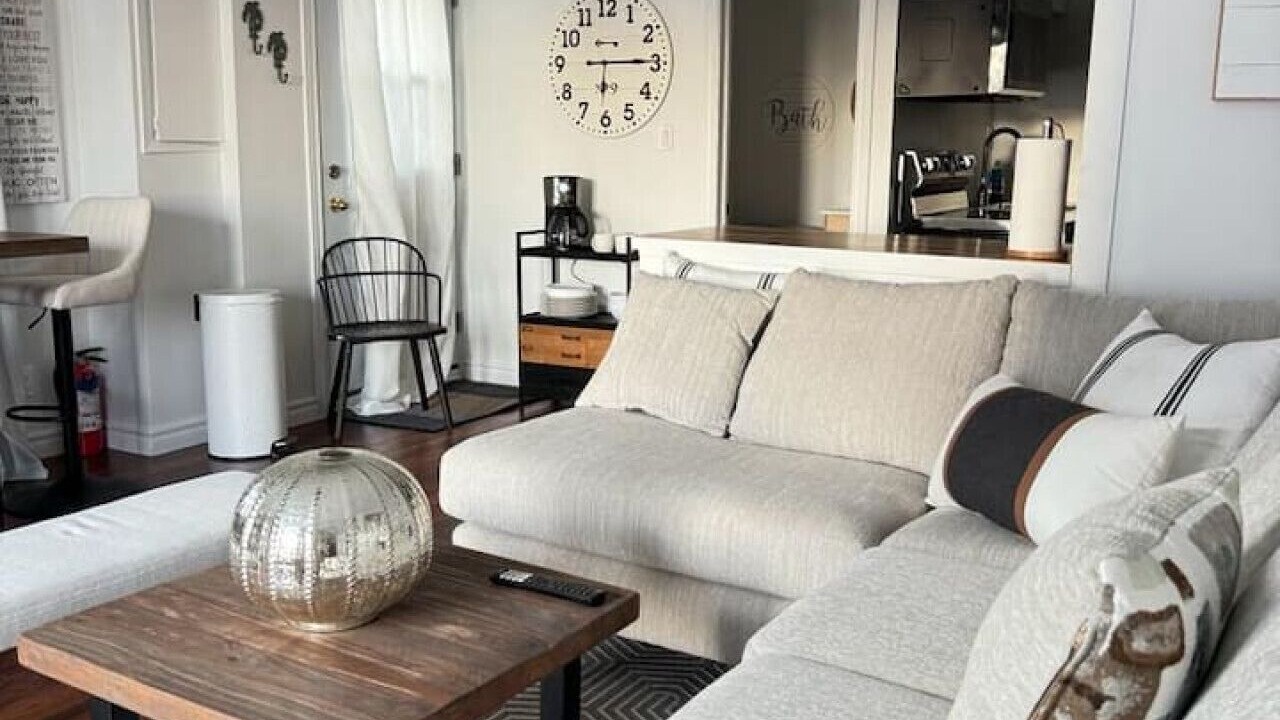 Photo of Livingroom in Gravenhurst