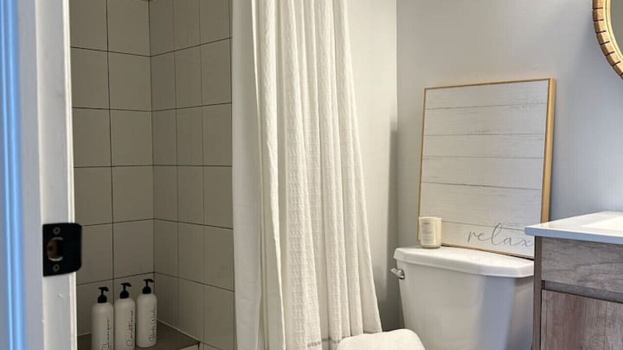 Photo of Bathroom in Gravenhurst