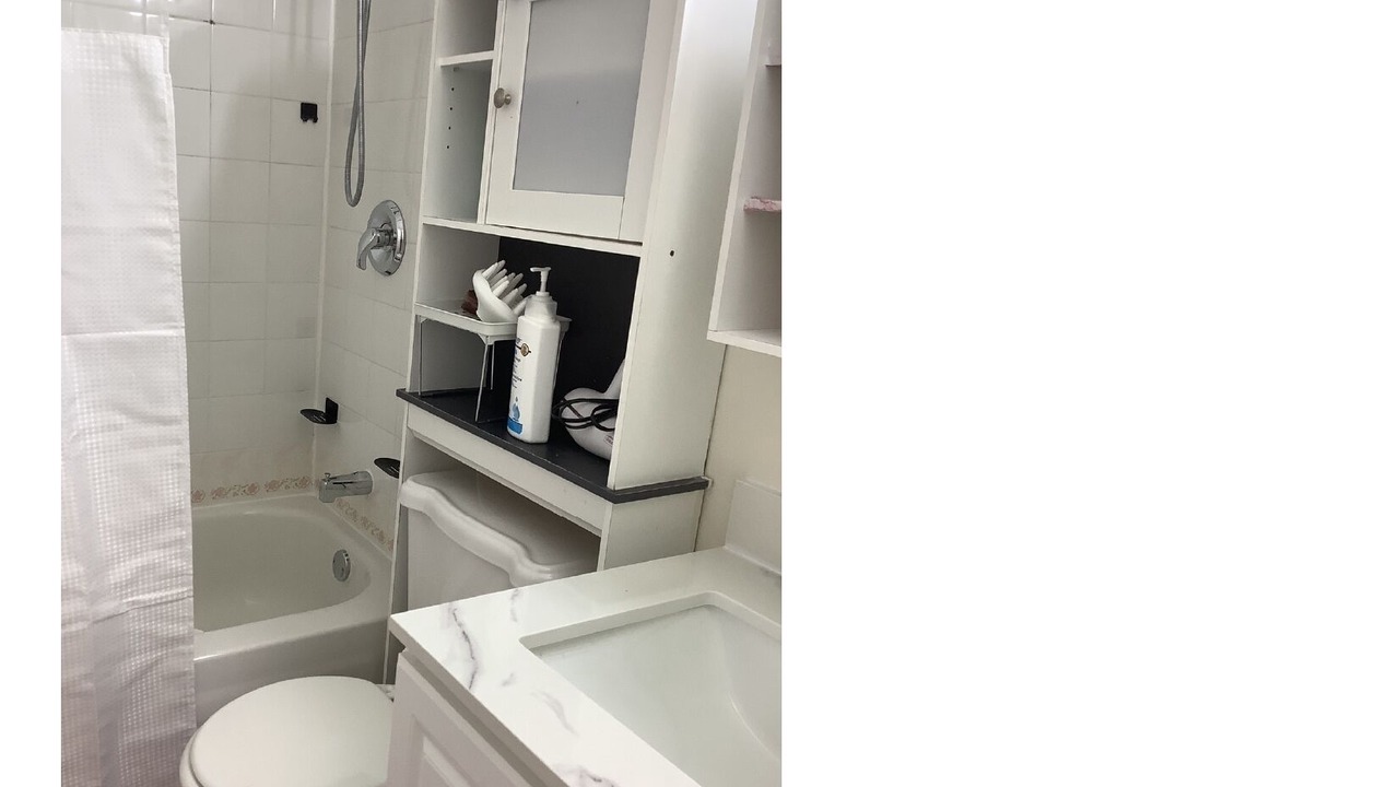 Photo of Bathroom in Rathwood