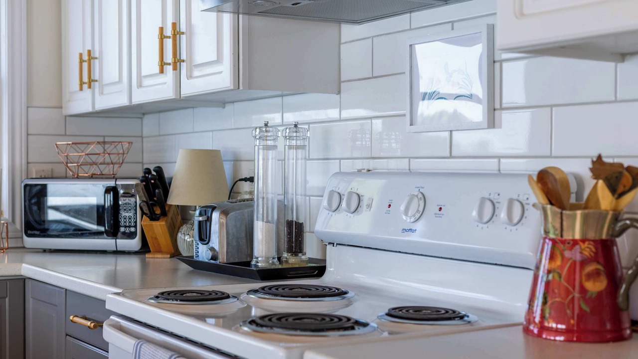 Photo of Kitchen in Central Frontenac
