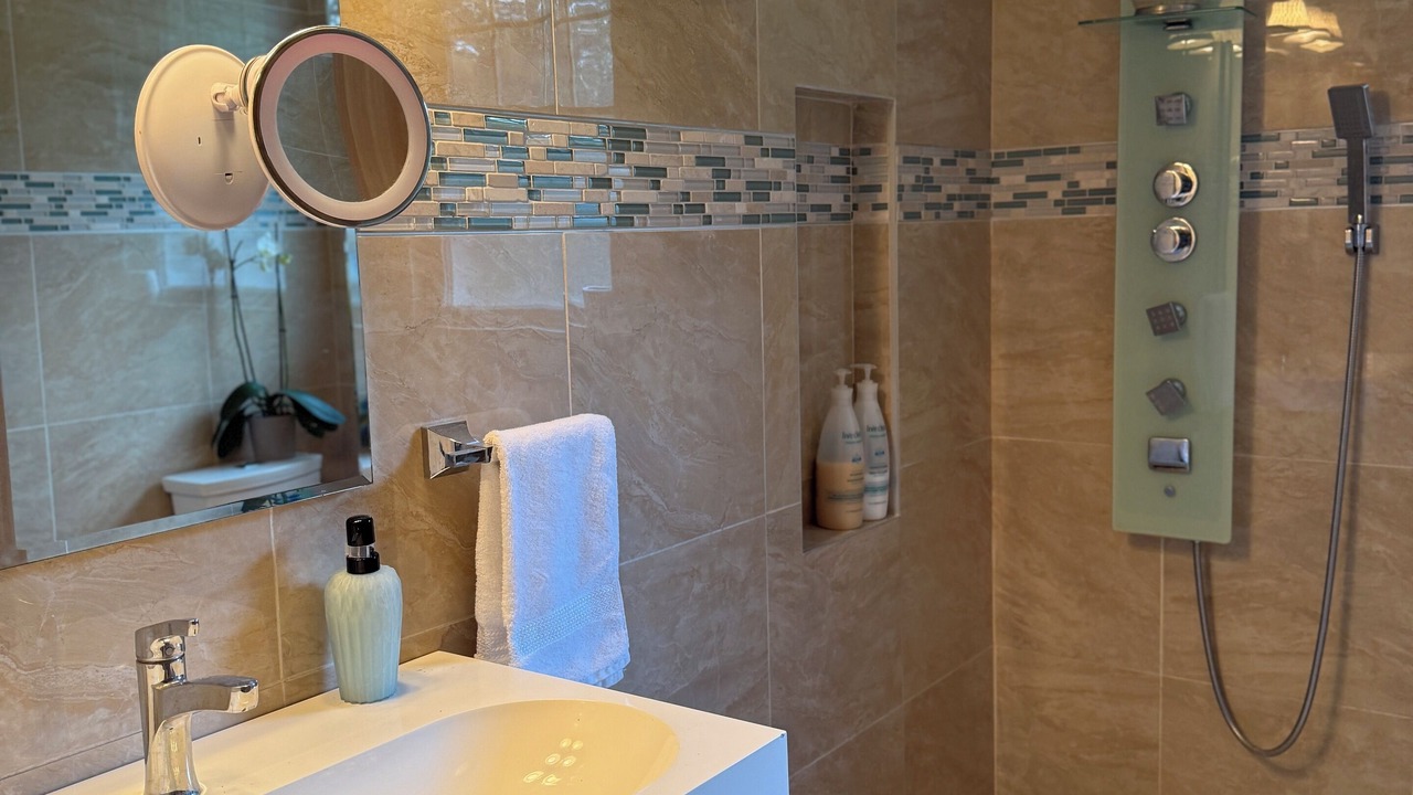 Photo of Bathroom in Severn Bridge