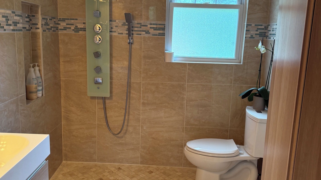 Photo of Bathroom in Severn Bridge