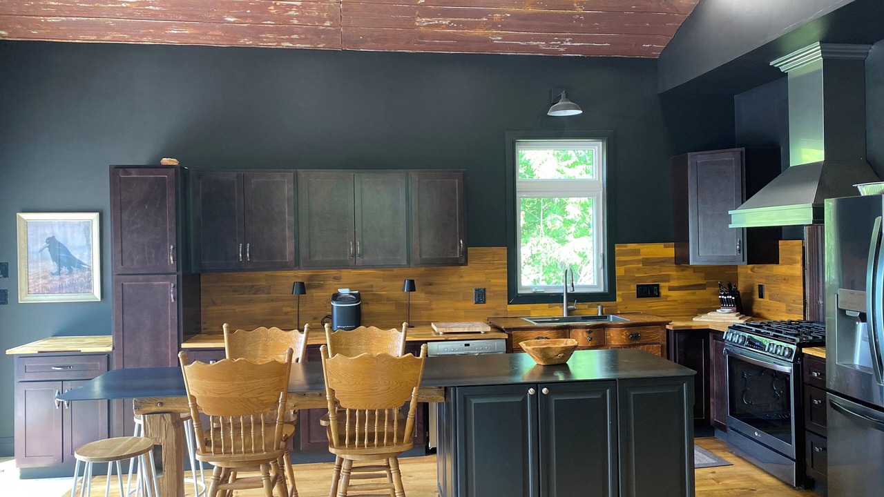 Photo of Kitchen in Unorganized Centre Parry Sound
