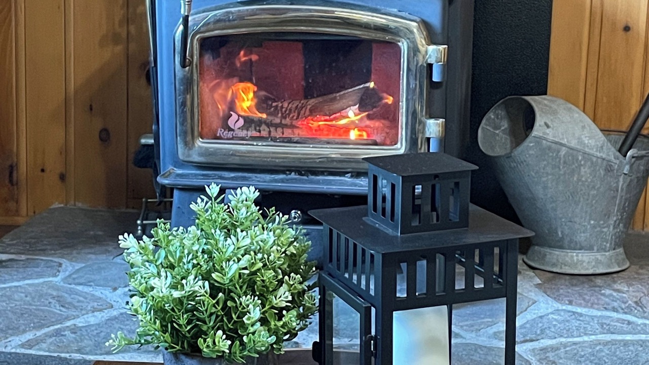 Photo of Livingroom in Algonquin Highlands