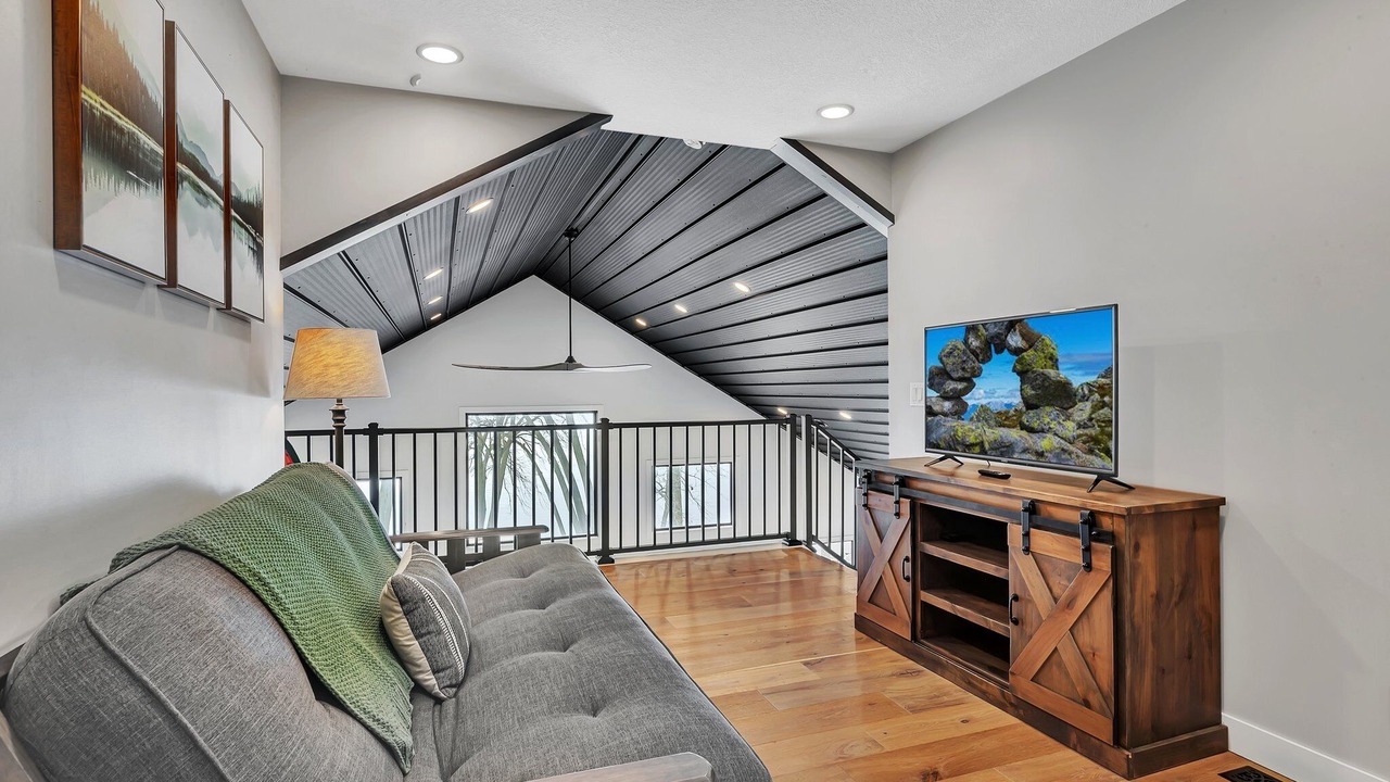 Photo of Livingroom in Spicer
