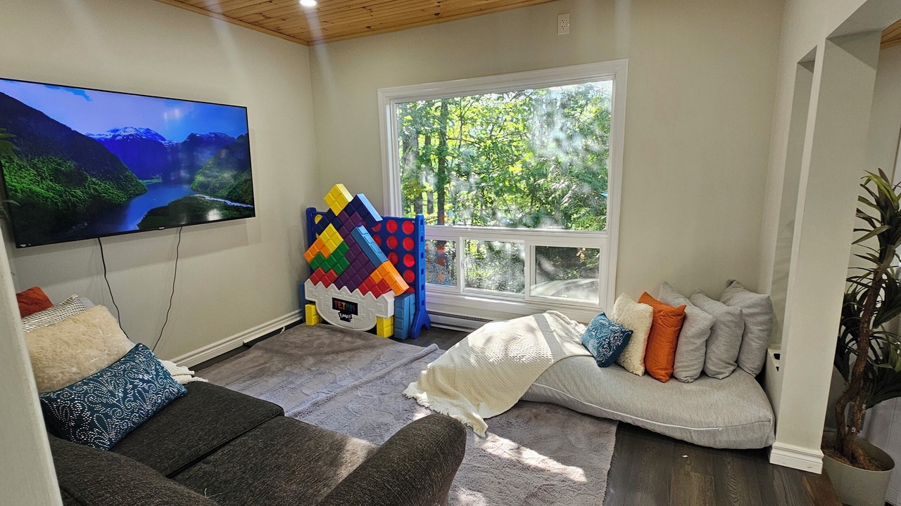 Photo of Livingroom in Washago