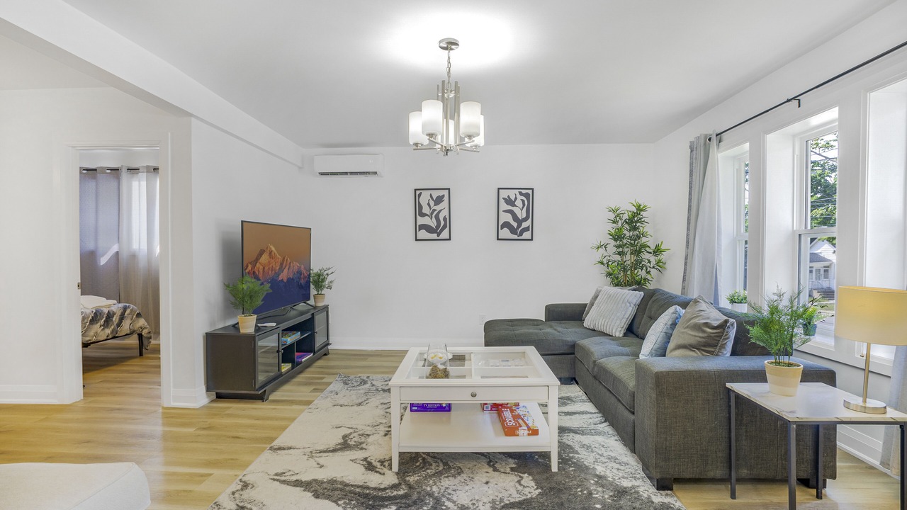 Photo of Livingroom in Thorold