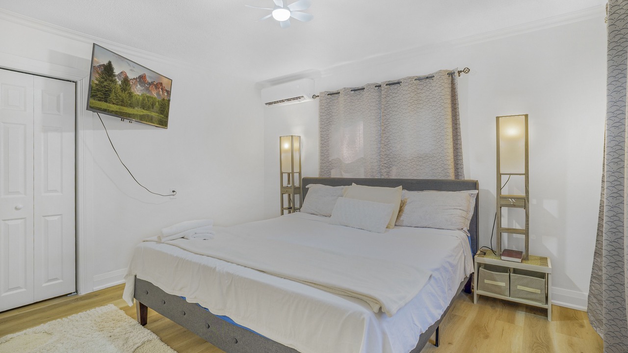 Photo of Bedroom in Thorold