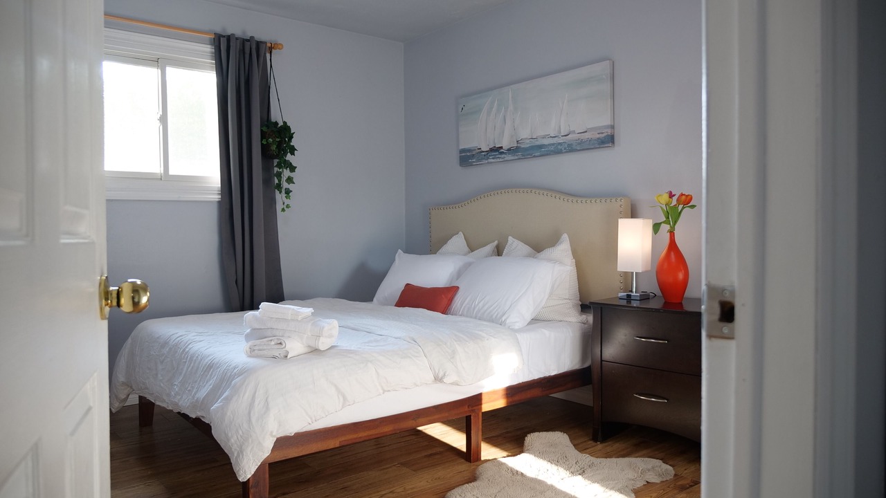 Photo of Bedroom in Amherstview