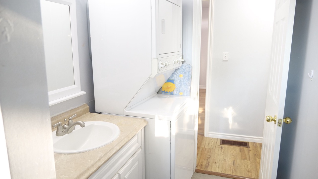 Photo of Bathroom in Amherstview
