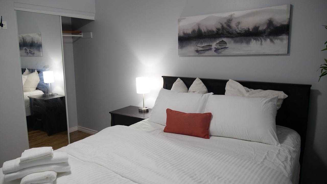 Photo of Bedroom in Amherstview