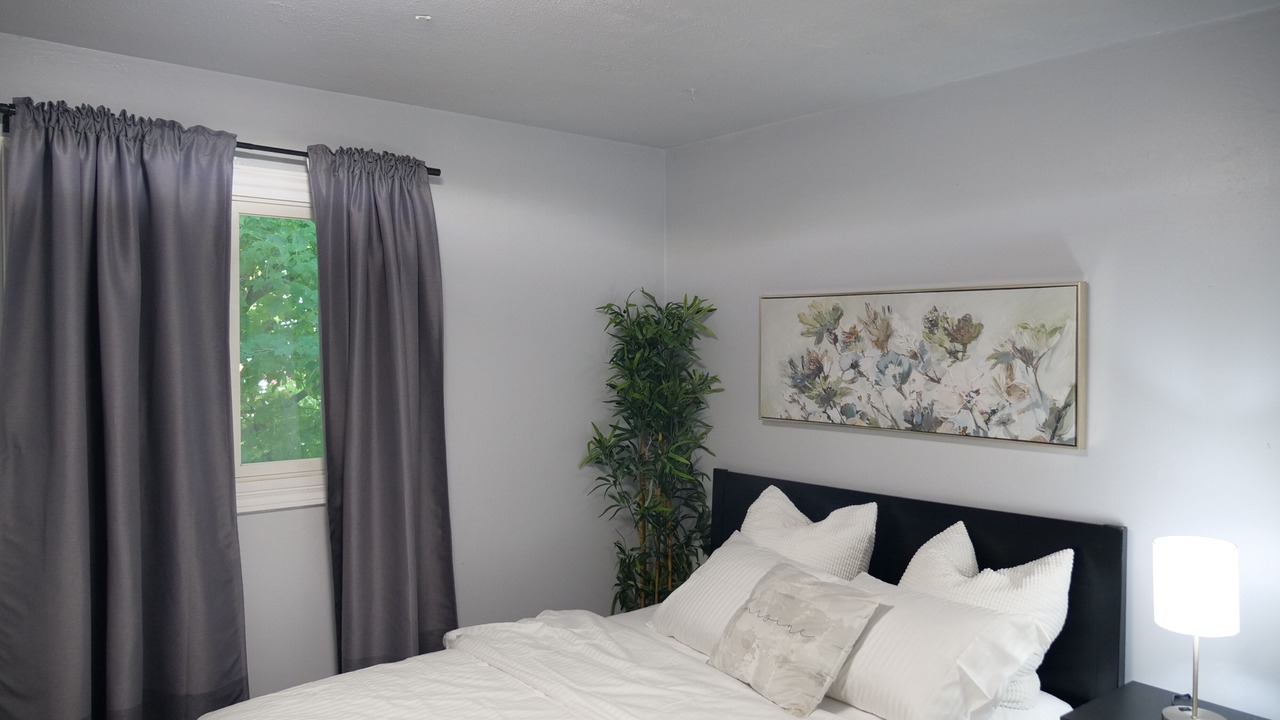 Photo of Bedroom in Amherstview