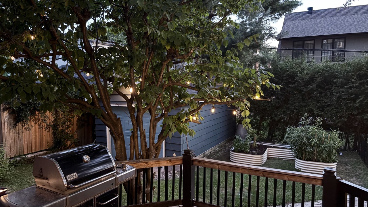 Photo of Patio Balcony in Carlingwood - McKellar Park - Laurentien View