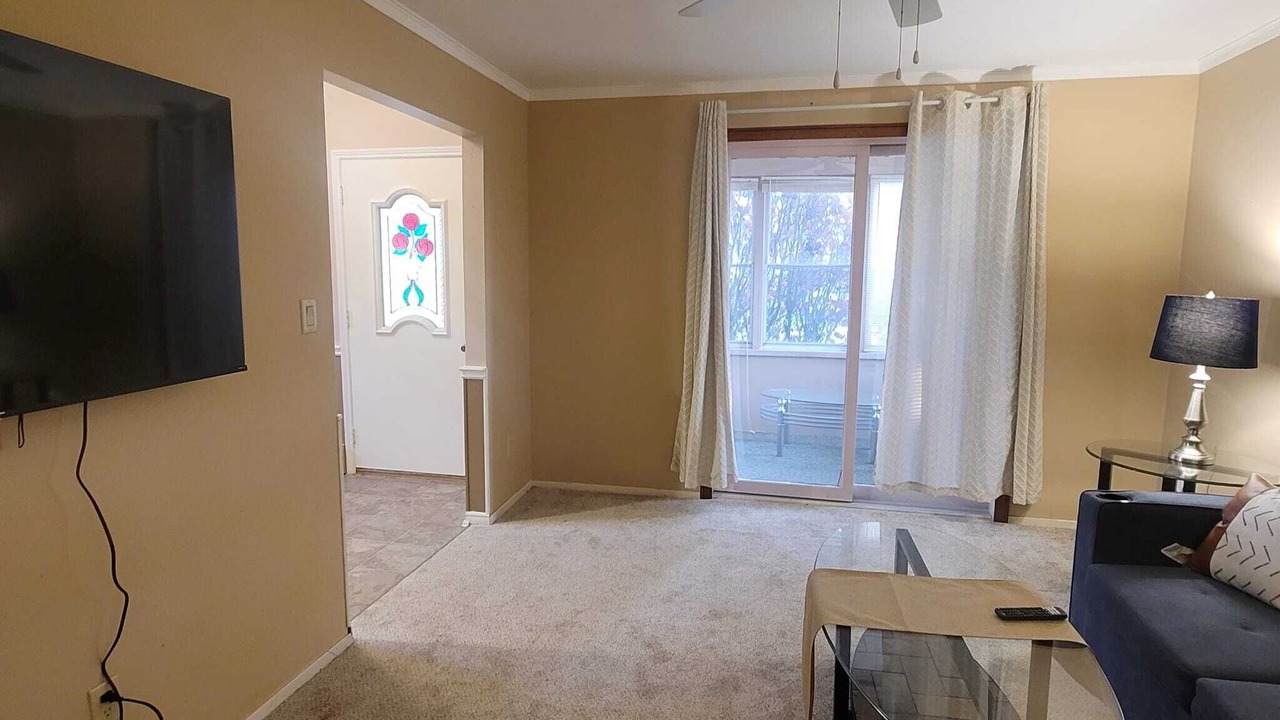 Photo of Livingroom in Chatham-Kent