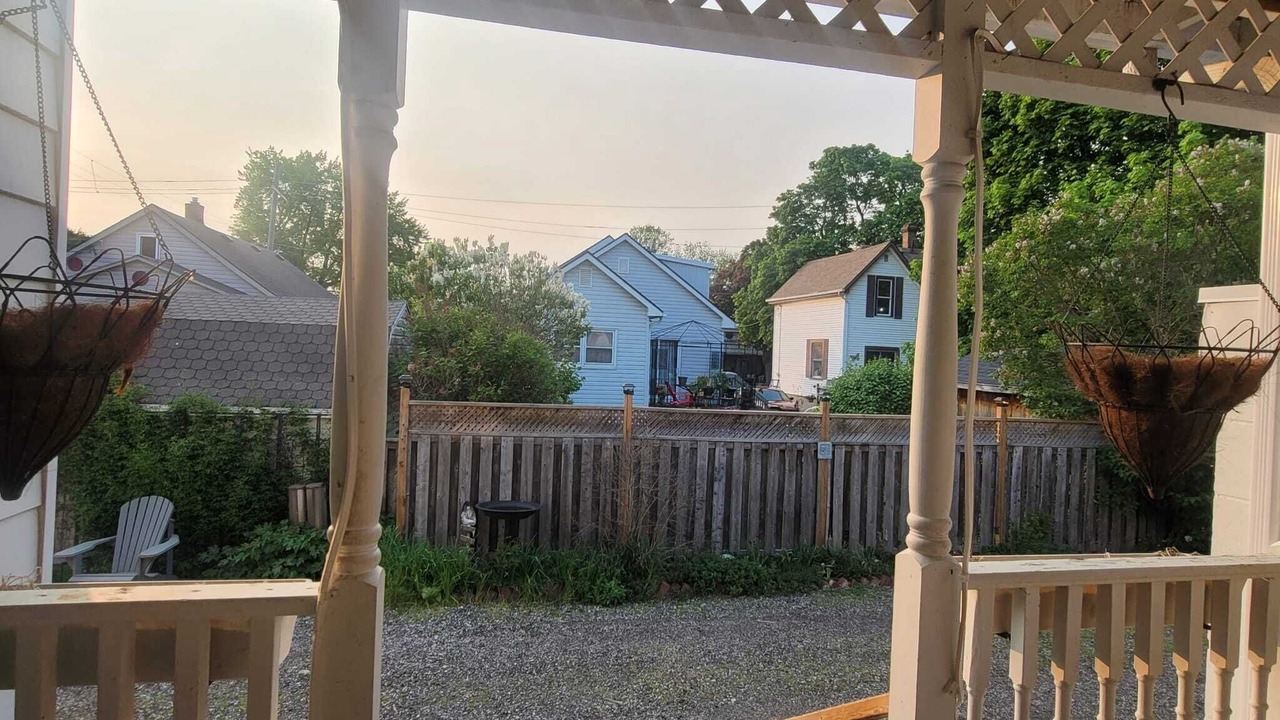 Photo of Patio Balcony in Chatham-Kent