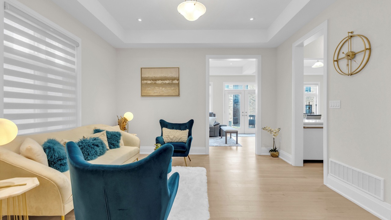 Photo of Livingroom in Oakville