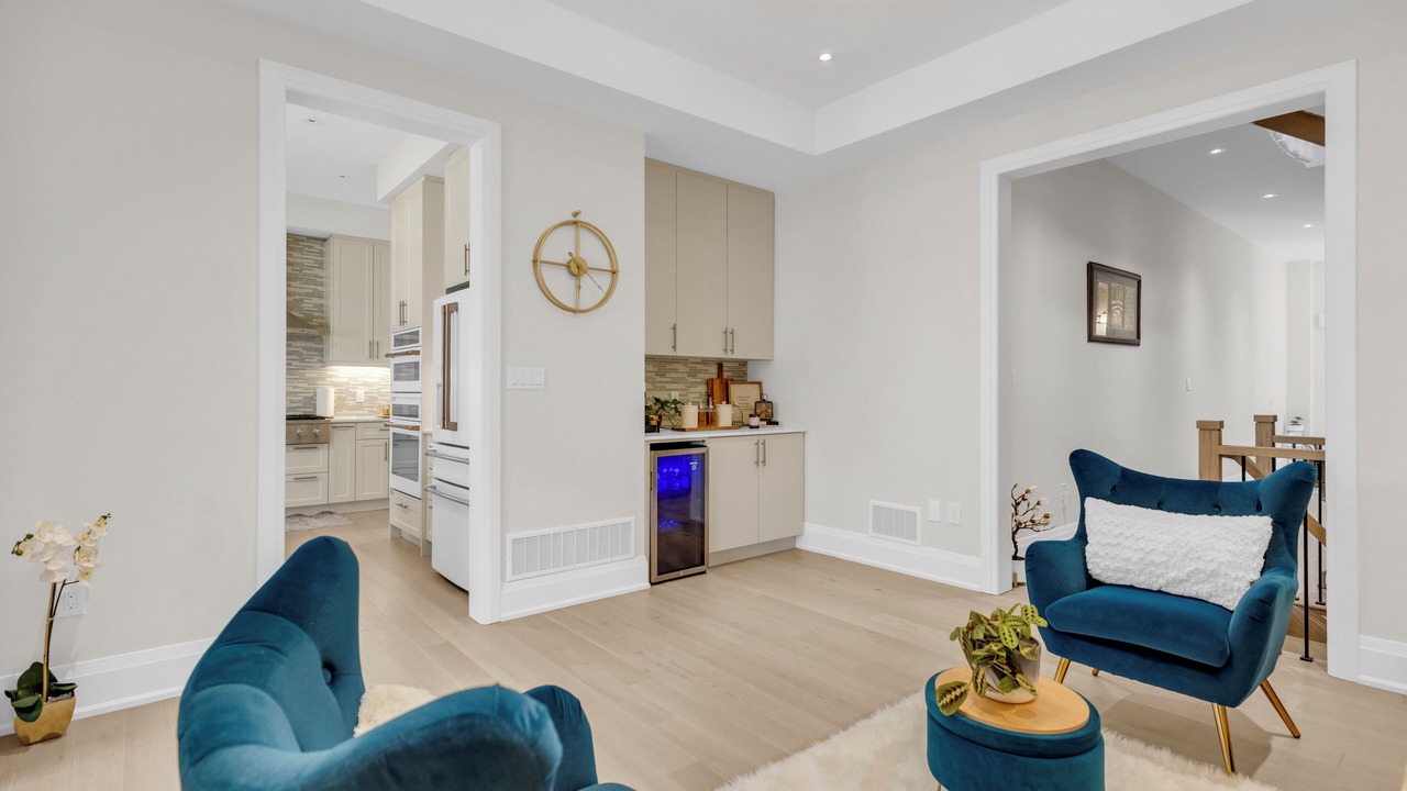 Photo of Livingroom in Oakville