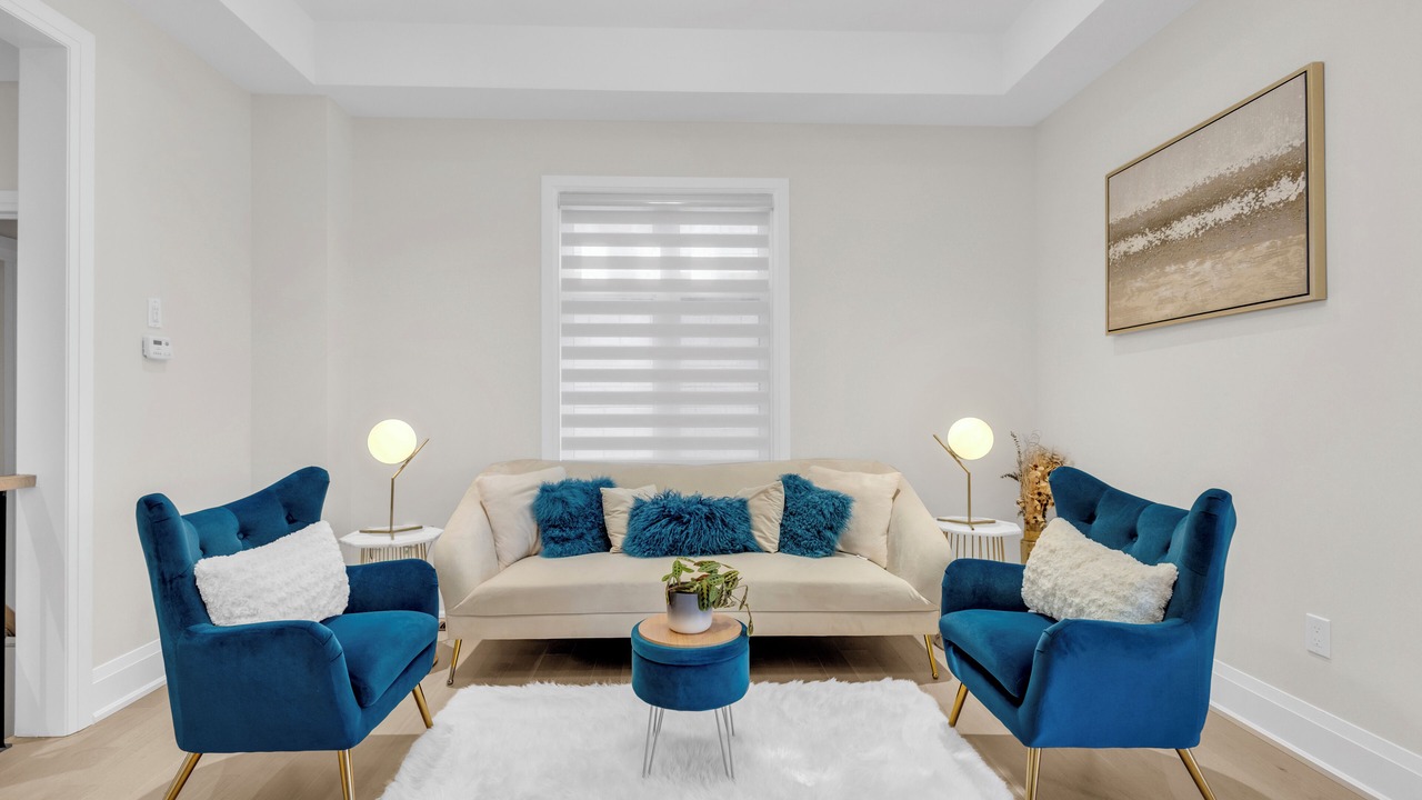 Photo of Livingroom in Oakville