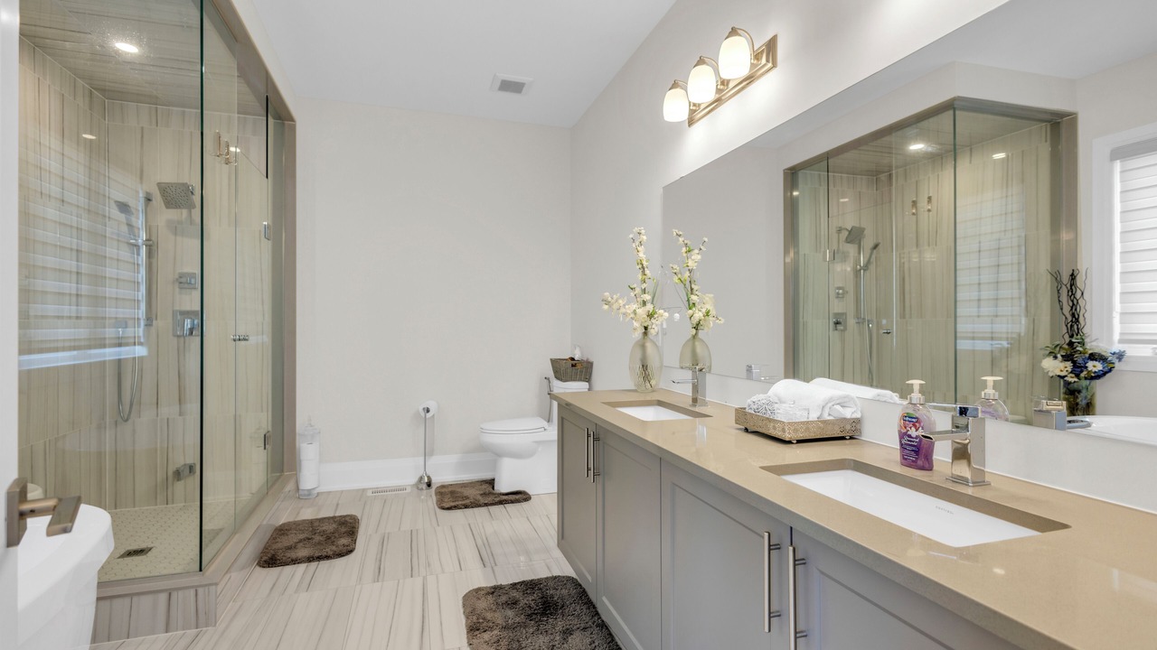 Photo of Bathroom in Oakville