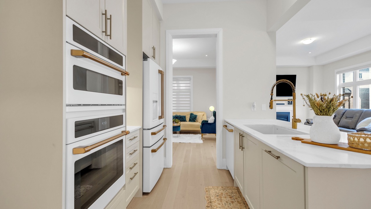 Photo of Kitchen in Oakville