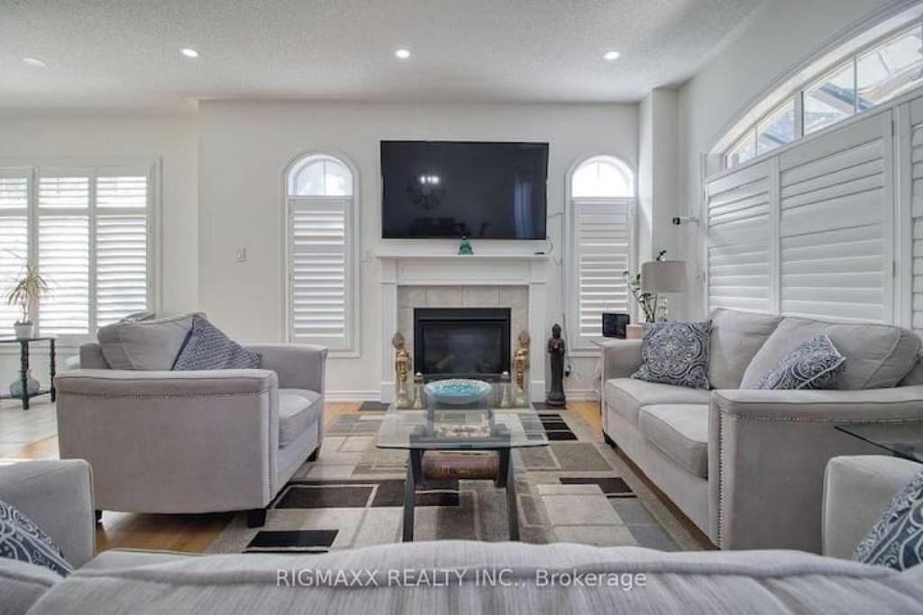 Photo of Livingroom in Brampton