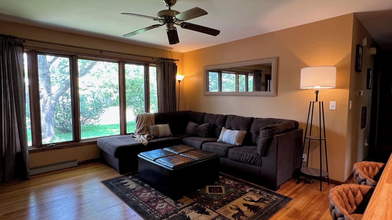Photo of Livingroom in Kenwood