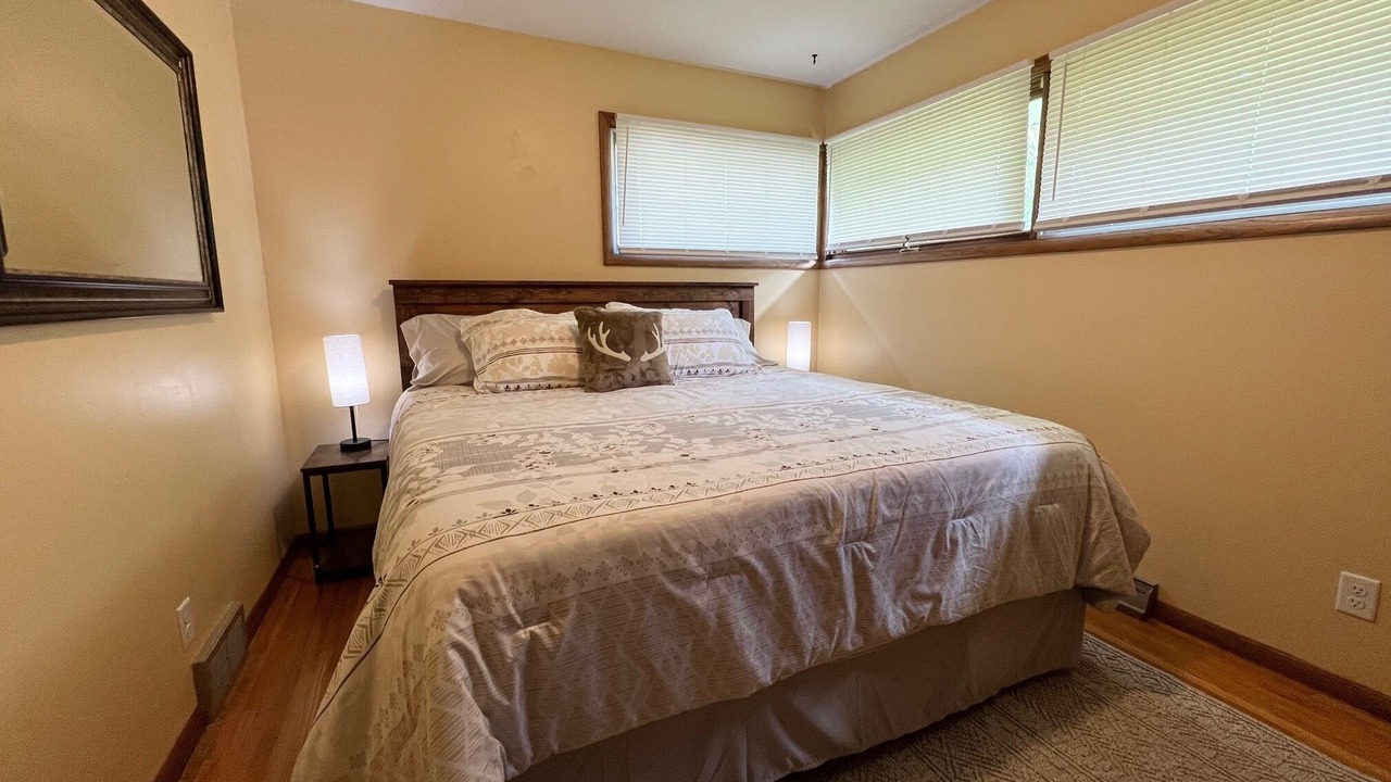 Photo of Bedroom in Kenwood