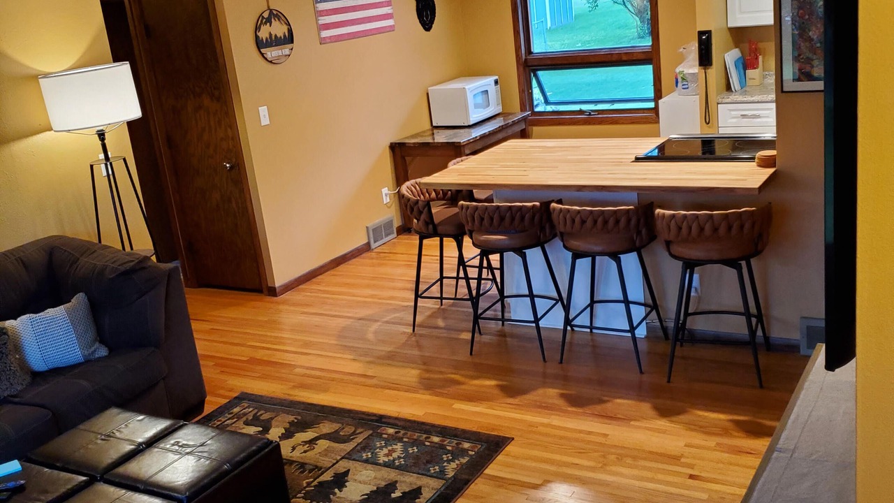 Photo of Livingroom in Kenwood