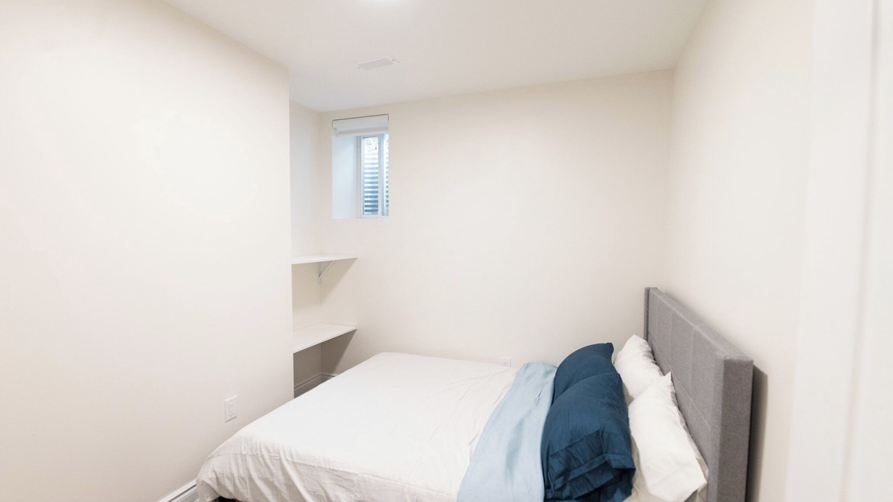 Photo of Bedroom in Oakville