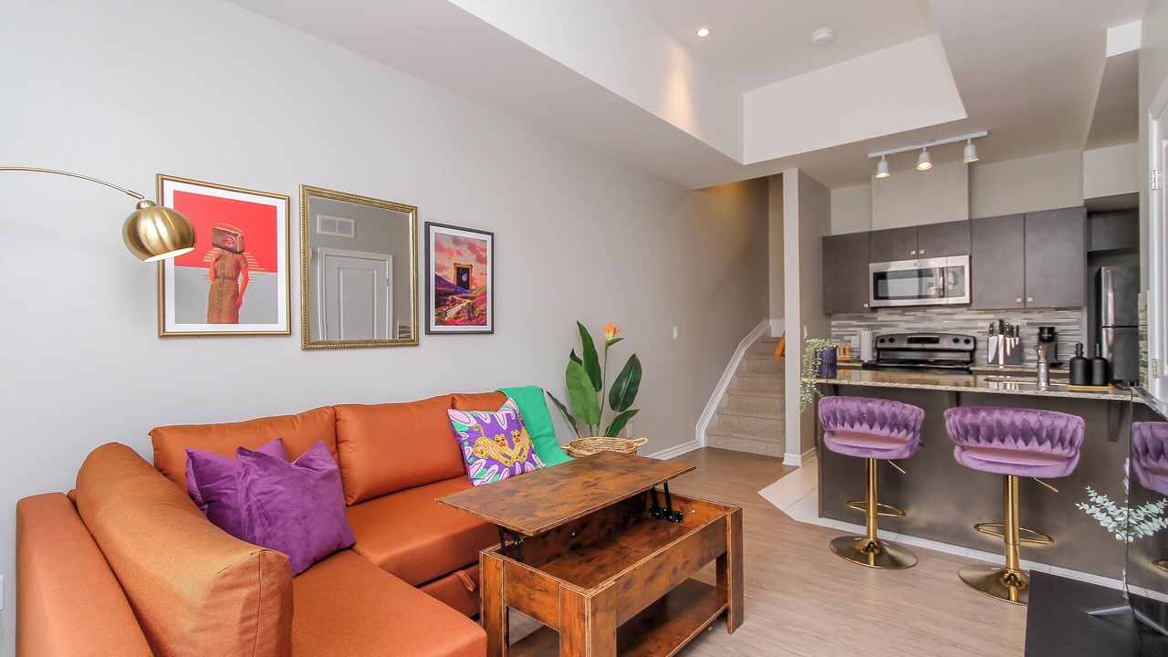 Photo of Livingroom in Ottawa Division