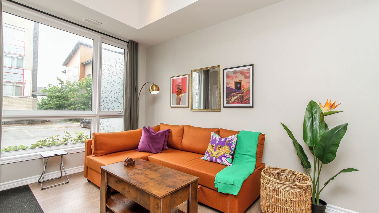 Photo of Livingroom in Ottawa Division