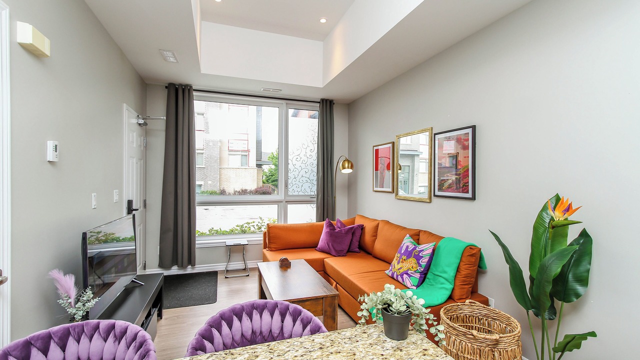 Photo of Livingroom in Ottawa Division