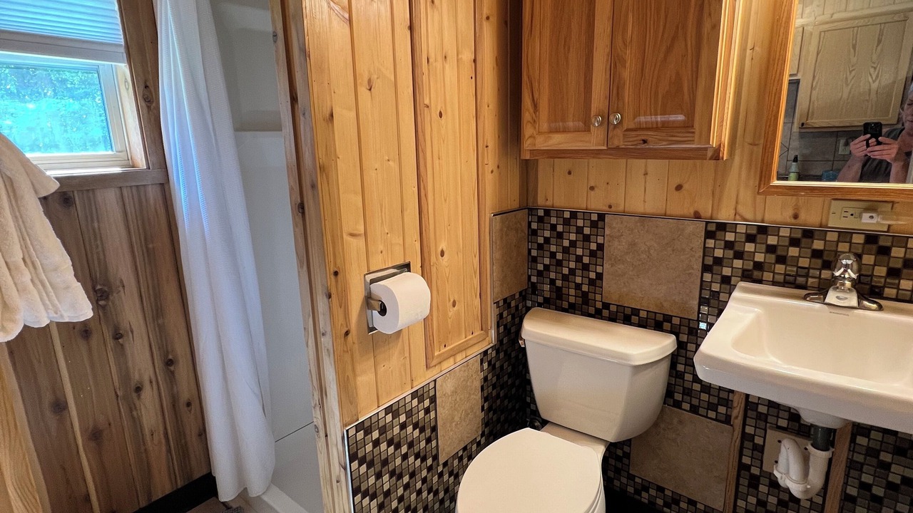 Photo of Bathroom in Lake Shore