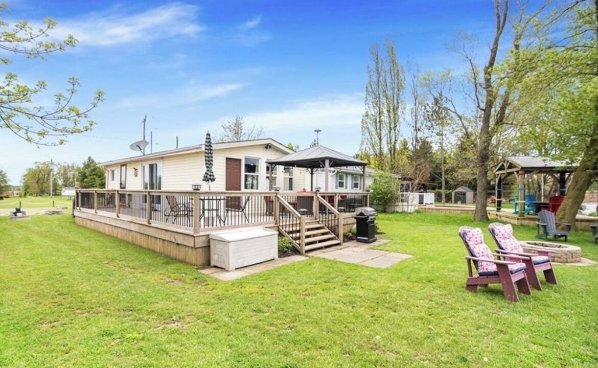 Photo of Patio Balcony in Dunnville