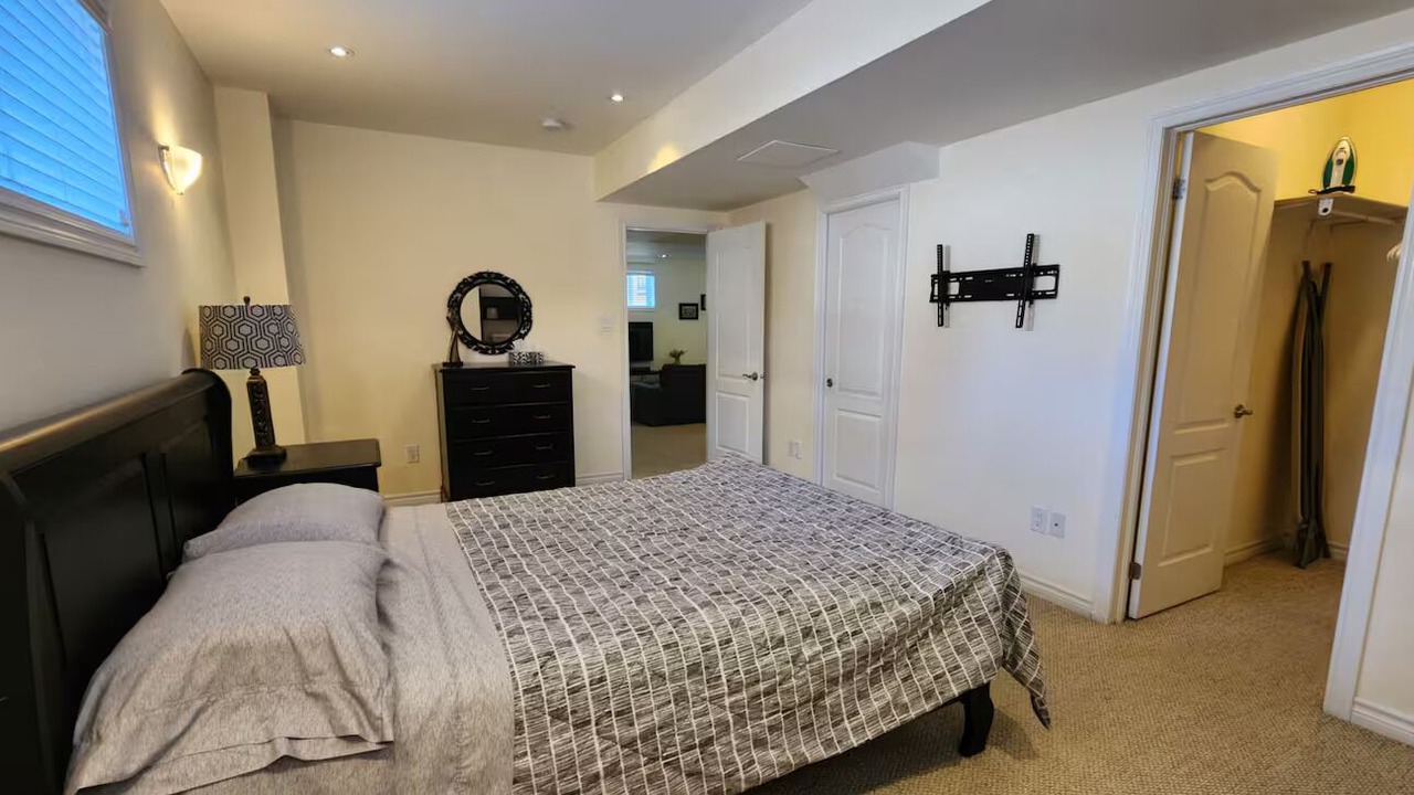 Photo of Bedroom in Richmond Hill
