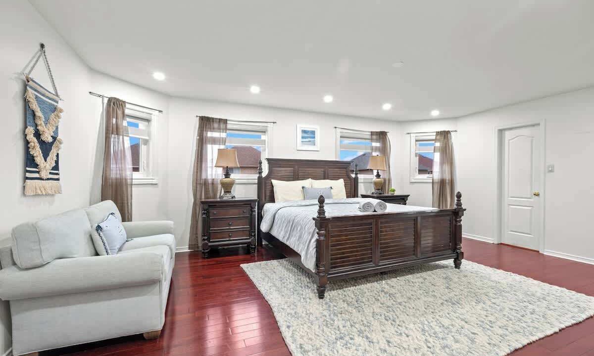 Photo of Bedroom in Hurontario