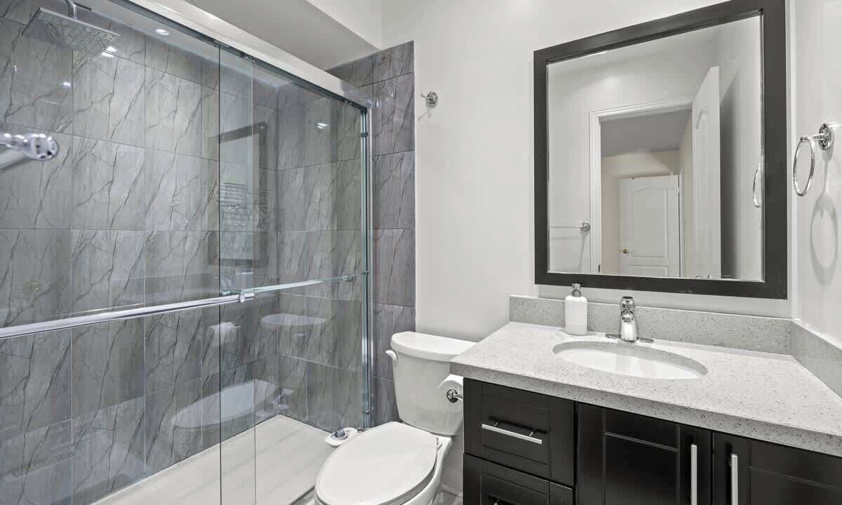 Photo of Bathroom in Hurontario