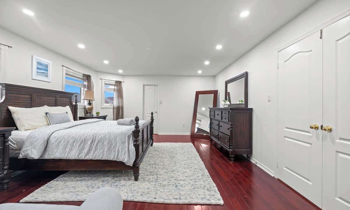 Photo of Bedroom in Hurontario